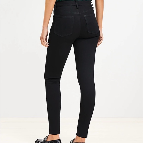 NWT LOFT 5 pocket Skinny Midrise Regular Petite Size 31 Black Jeans - Picture 3 of 4